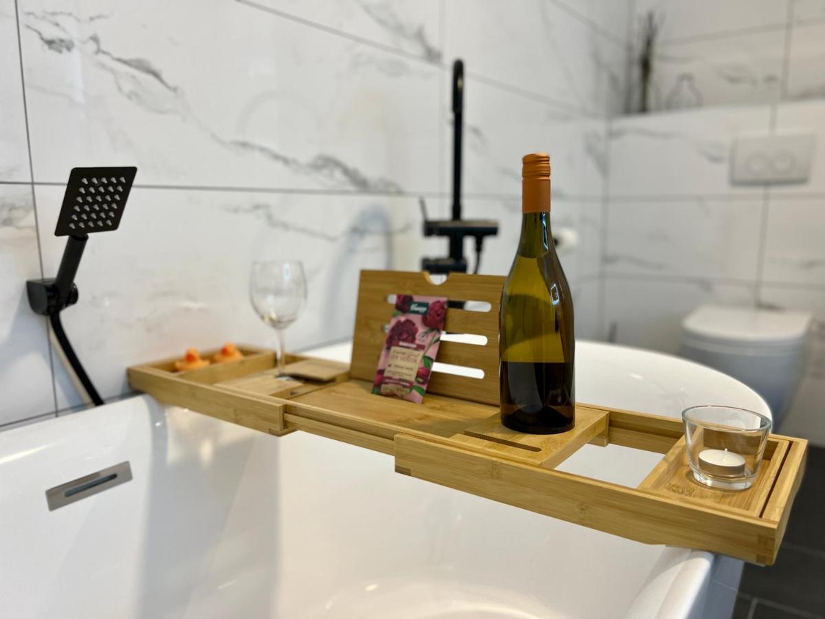 Junipro Luxury Apartments Bosen-Eckelhausen ภายนอก รูปภาพ
